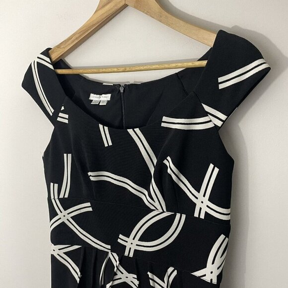 London Times Sheath Dress Sz 10 Black Knee Length Fitted Cap Sleeve A-line EUC - Picture 2 of 11